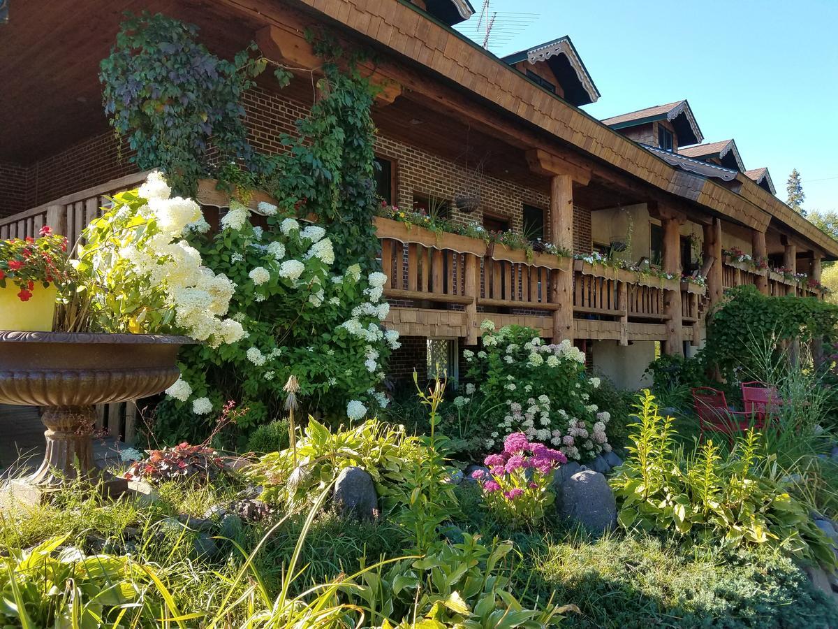 Lenroot Lodge Seeley Εξωτερικό φωτογραφία