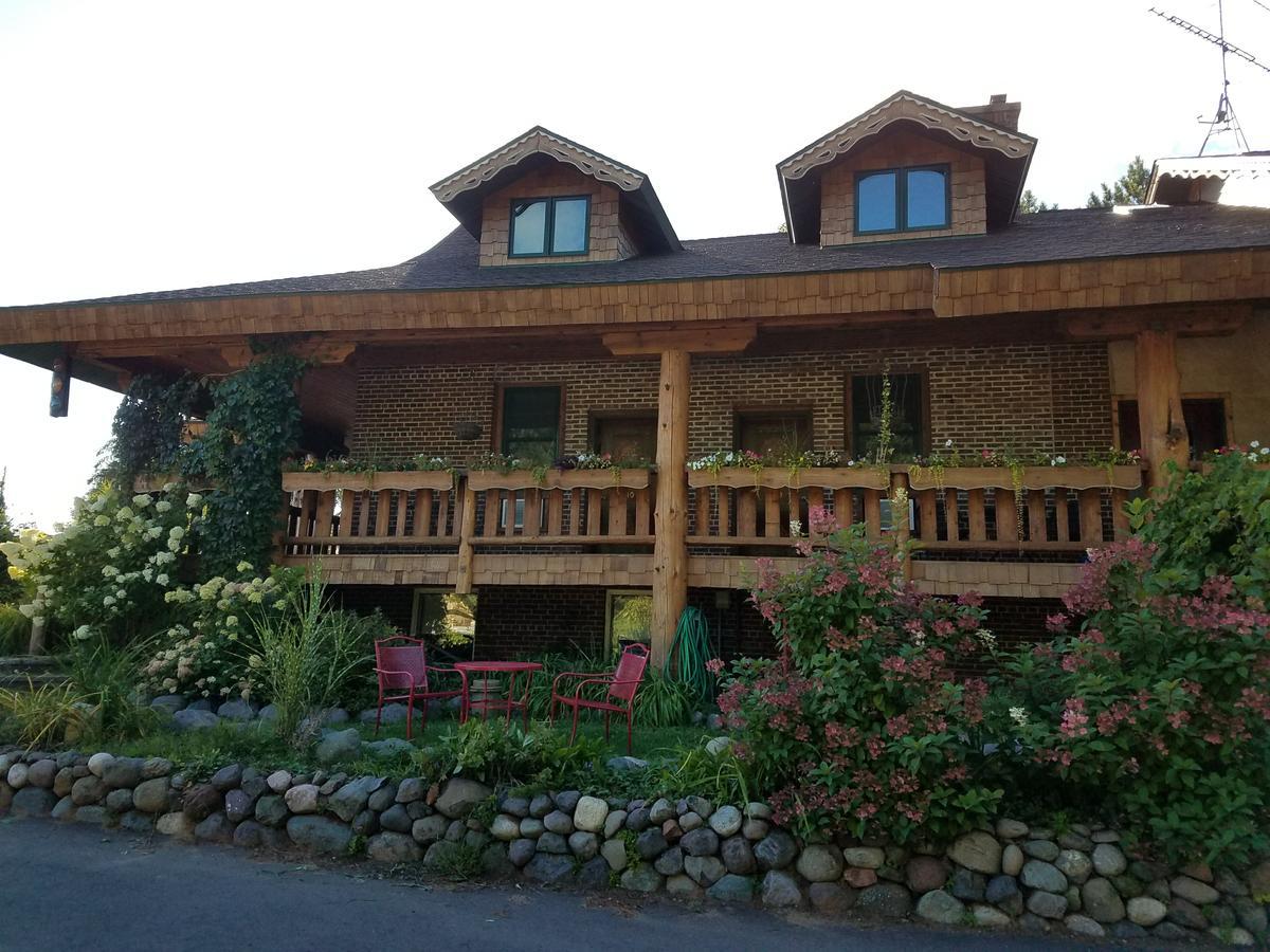 Lenroot Lodge Seeley Εξωτερικό φωτογραφία