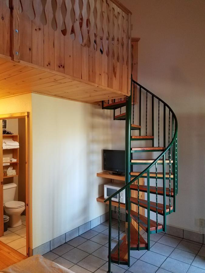 Lenroot Lodge Seeley Εξωτερικό φωτογραφία
